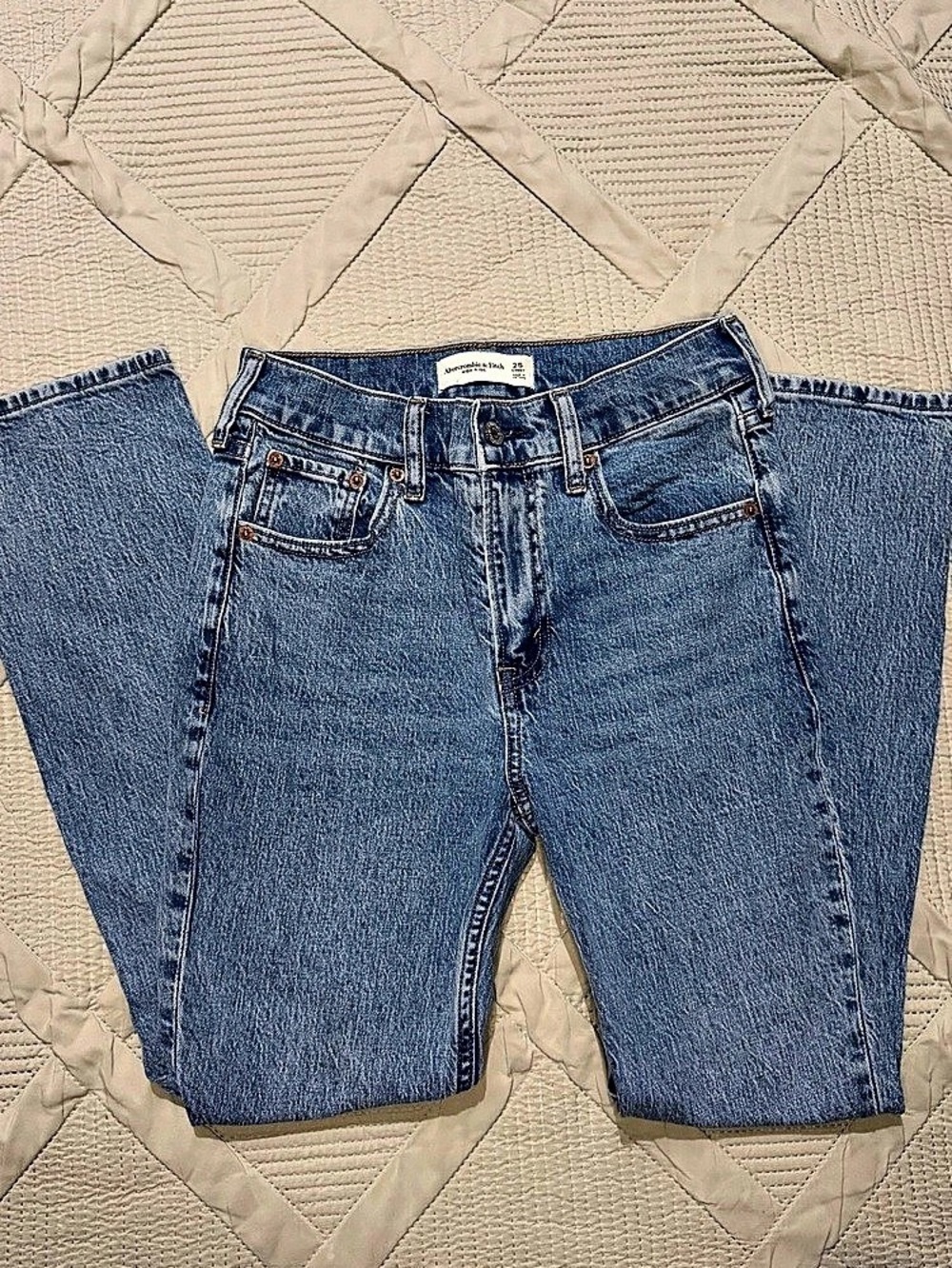 Abercrombie & Fitch The 90s Straight Ultra High Rise Jeans Blue